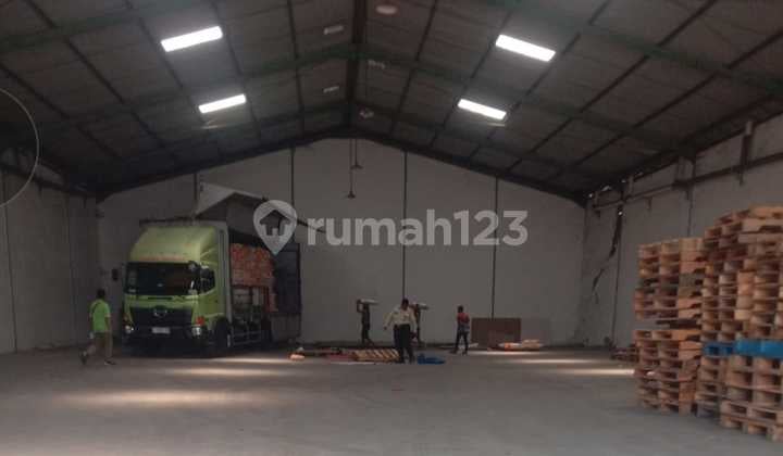 Gudang Angtropolis di Margomulyo Lokasi Strategis