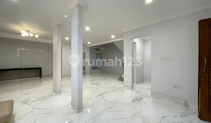 Rumah Minimalis Mediterania Di Wisata Bujit Mas