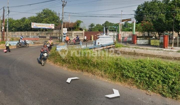 Super Cheap!! Land suitable for business on Raya Sukodono.