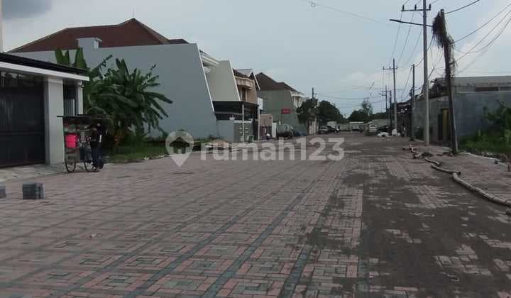 Nego Sampai Jadi! Kav Row Besar di Klampis Manyar Galaxy Merr