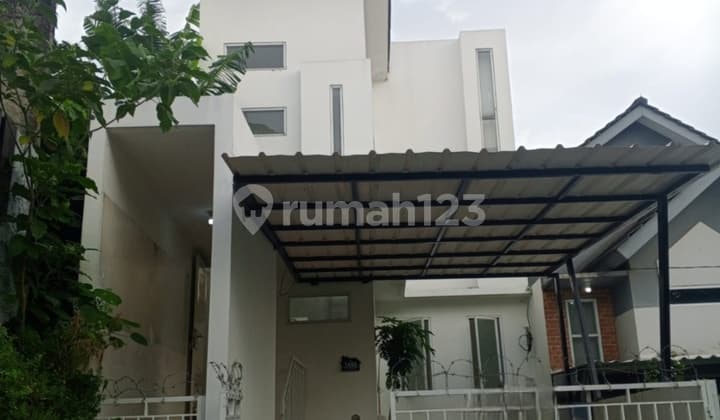 Jual Cepat Rumah Bukit Nusa Indah Rapih Siap Huni 2 Lantai Ciputat Tangerang Selatan