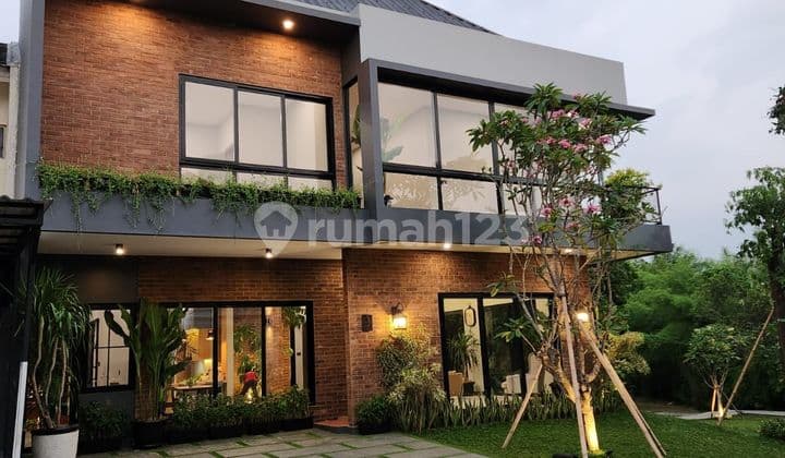 Rumah Mewah 2,5 Lantai Ada Rooftop Renovasi Bagus Delatinos Bsd City