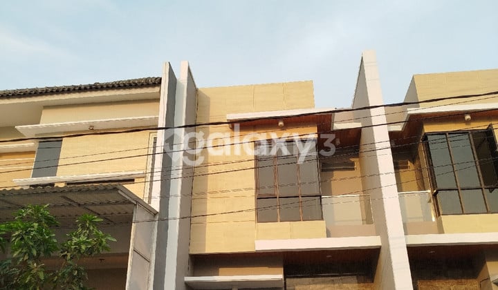 Rumah Kutisari Baru Modern Minimalis Tidak Banjir Rumah Kutisari Baru Modern Minimalis Tidak Banjir