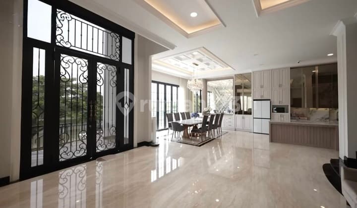 Dijual Rumah Super Mewah Full Furnished di Golf Island Pik