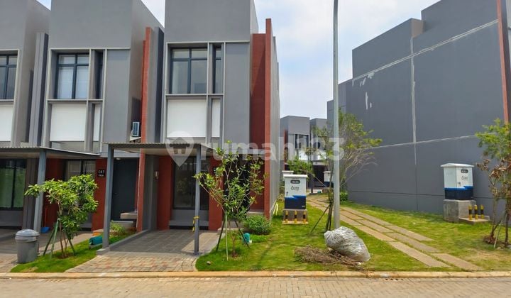 Dijual rumah hoek baru freja house bsd city