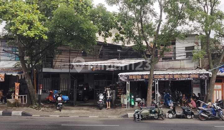 Dijual Rumah Lama Mainroad Surapati