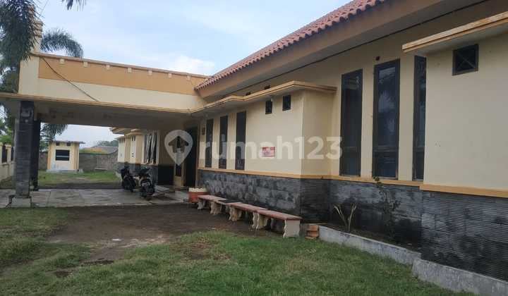 Strategis Padat Penduduk Klinik Kesehatan Asembagus Situbondo