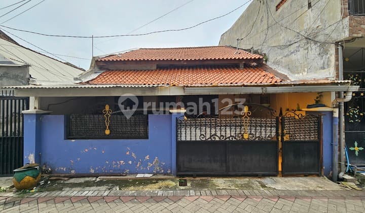 Dijual Rumah Bratang Gede Surabaya - Cocok Kost Eksklusif / Hunian Keluarga Besar