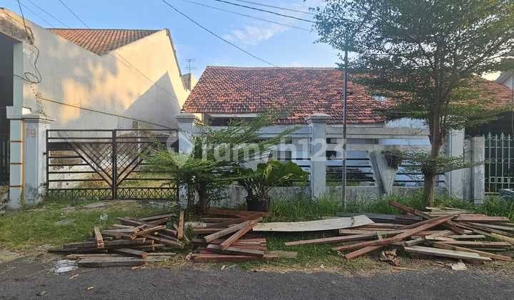 HITUNG TANAH SAJA Rumah Medokan Rungkut Surabaya Timur SHM 10x20 Cocok Dibangun Kost Dkt UPN, UT & RS Eka Chandrarini MERR