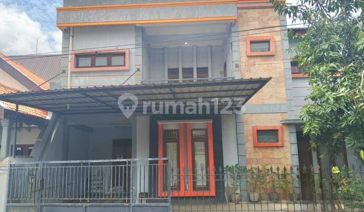 Rumah Nyaman untuk Keluarga Besar di Wonorejo Permai Rungkut, Surabayatimur