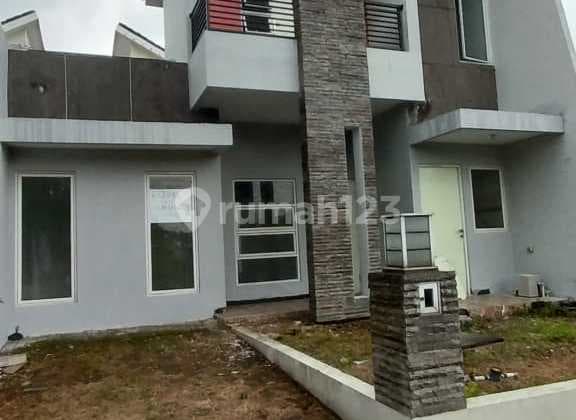 600 Million Rupiah House Near Surabaya - Ladiva Green Hill Menganti