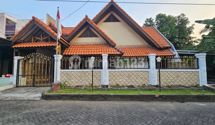 Rumah Medokan Asri Rungkut Surabaya Timur 13x25 SHM Seberang UPN Jual Murah Bonus Kamar Kost
