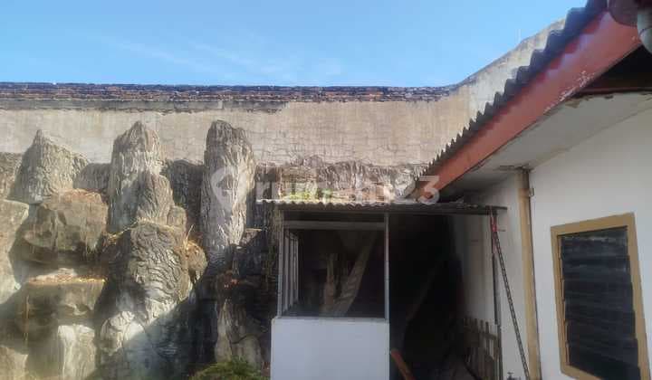 For Rent: Manyar Kartika House in Surabaya, 12x25, Wide Road, Suitable for Office