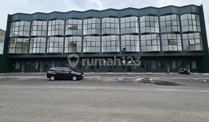 Only 10 Units of 4-Story Shophouses in Kedung Asem, East Surabaya, 20m From Raya Merr, New Rungkut, Fresh