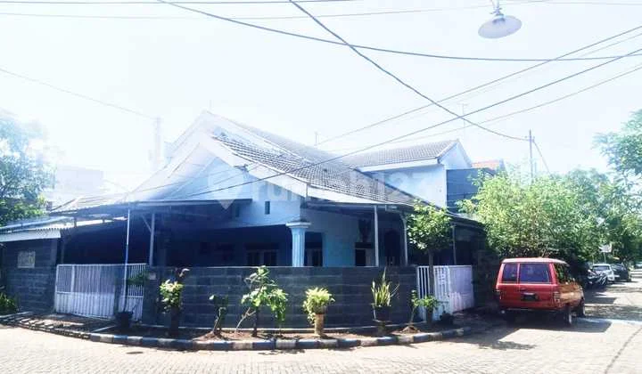 Tanah Luas 285M²! Rumah Hook Rambutan - Akses Tol & Bandara Cepat