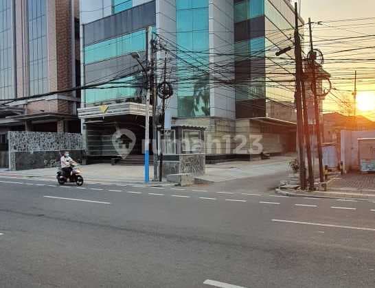 Disewakan Gedung Kantor 4 Lantai Cideng Jakarta Pusat Strategis