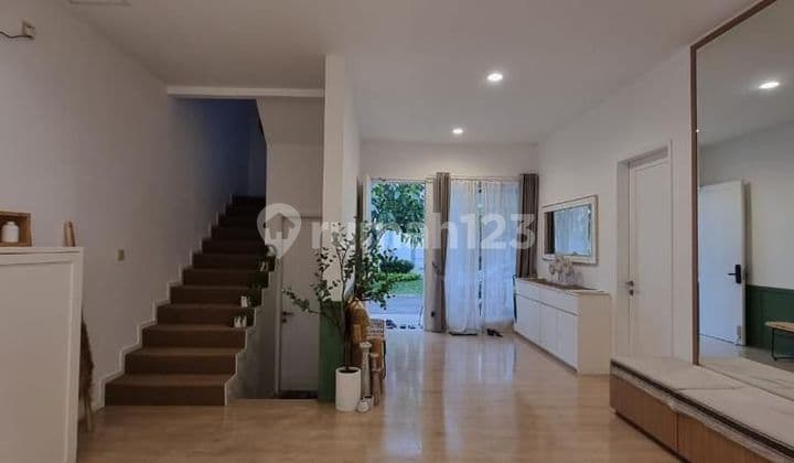 Rumah Cantik River Valley Residence 2 Lantai Bagus di Lebak Bulus Jarang Ada