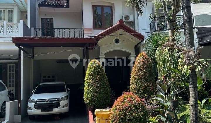 Rumah Cantik Nyaman di Lebak Bulus Jakarta Selatan 2 Lantai SHM Bagus
