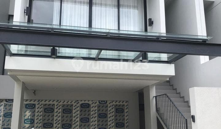 Rumah Mewah Serenia Hills 3 Lantai Lt133 Lb223 Lebak Bulus