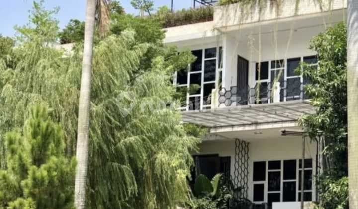 Luxury Modern Tropical Design 3.5-Story House in Villa Cinere Mas, Tangsel, Excellent