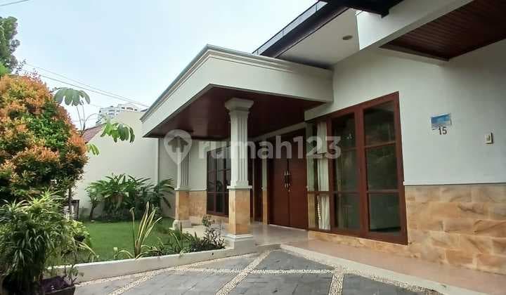 Rumah Mewah 1 Lantai Cipete Dengan Kolam Renang Dan 5 Kamar