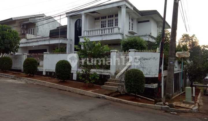 Rumah Dijual 2 Lantai Luas 380 M² Di Megapolitan Cinere, Shm, 4 Kamar Tidur, Harga Nego