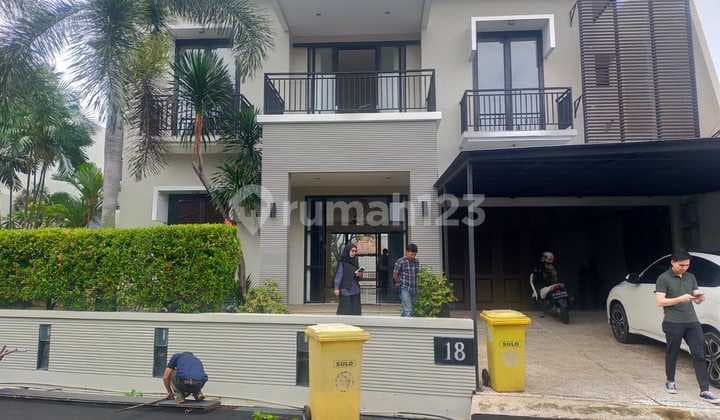 Rumah Mewah Cipete 2 Lantai Dengan Kolam Renang Pribadi