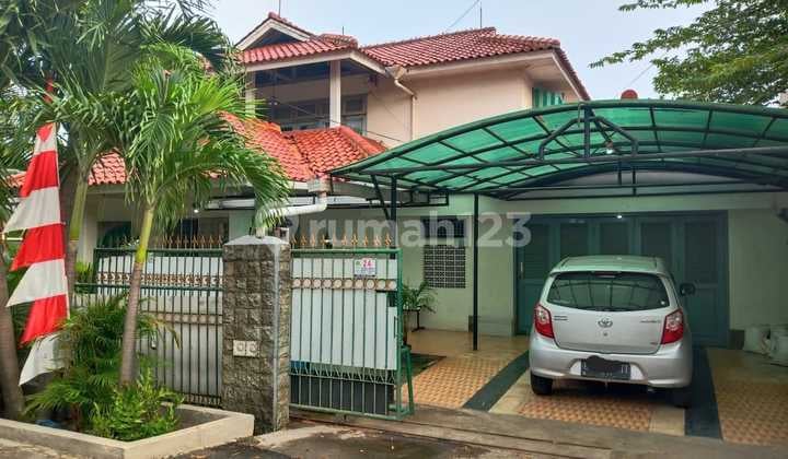 Sewa Rumah 2 LT Ciputat Timur 6 KT 680M² Legoso Permai