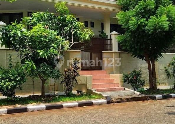 Elegant Beautiful Single-Story House in Villa Cinere Mas with Good SHM