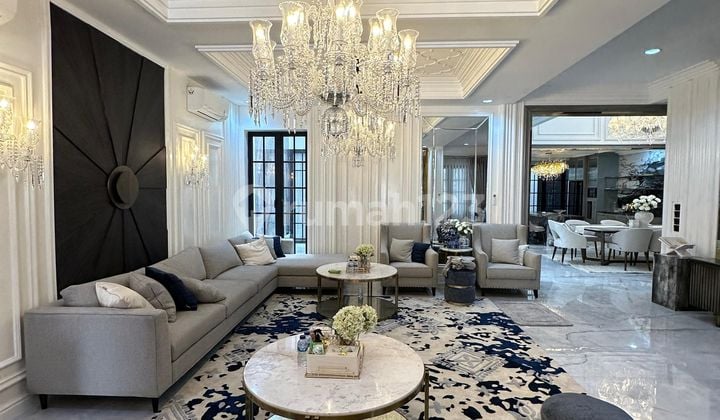 Rumah Lux fully furnished Di Kebayoran Baru 2 Lantai SHM Bagus