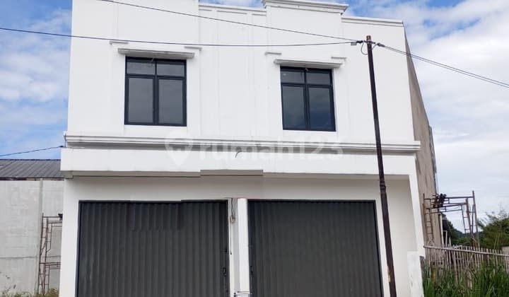Shop House in Industrial Zone Suitable for Wholesale Near TKI in Nanjung