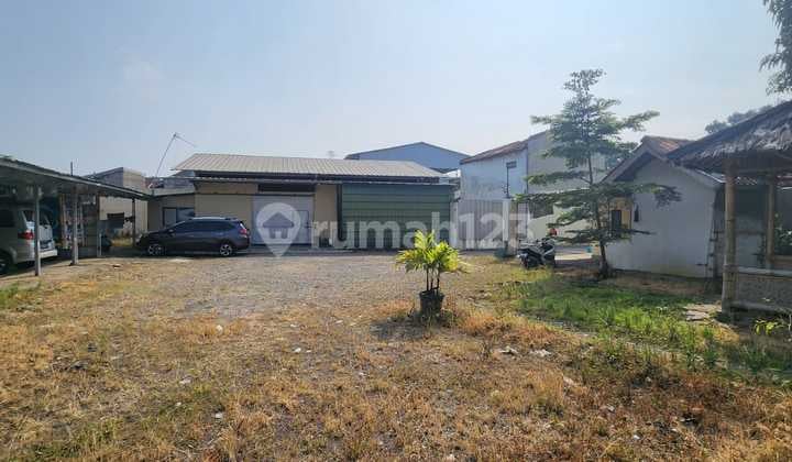 Shop House or Warehouse on Main Road with 40 Feet Container Access in Kopo Katapang