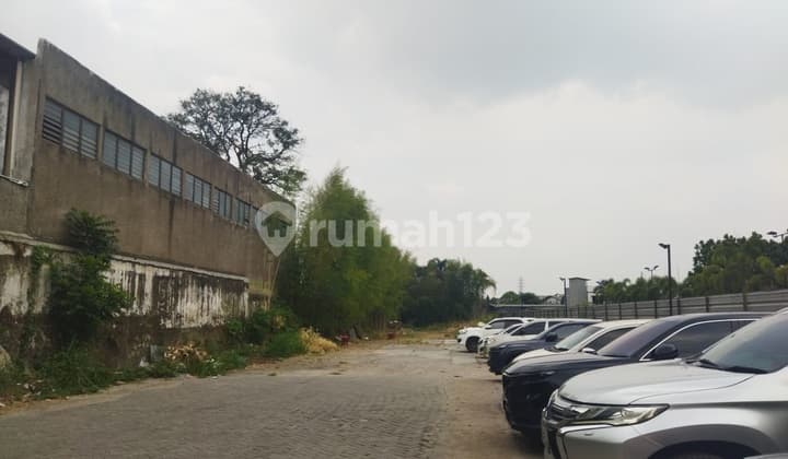 Tanah Mainroad Kawasan Ramai Dekat Miko Mall di Kopo Raya