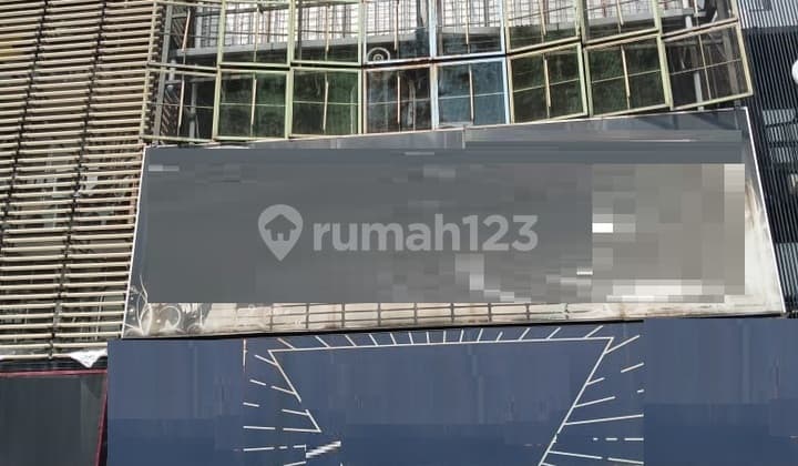 Strategically Located Shop House in the Center of Bandung City, Pasirkaliki.