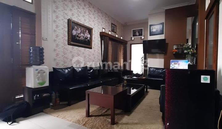 Kost Premium Tengah Kota Bandung Ada Kolam Renang di Sriwijaya