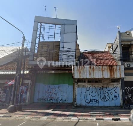 Shop House in a Busy Location for Rent on Sudirman Street