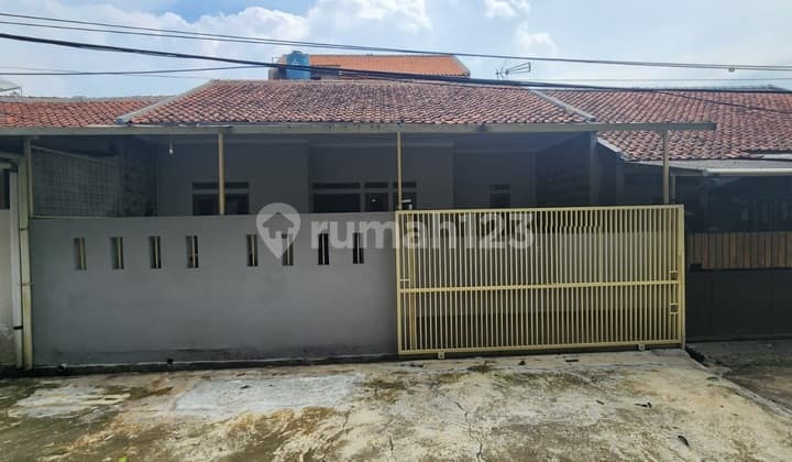 New, Minimalist House with Granite Flooring in Taman Kopo Indah 1