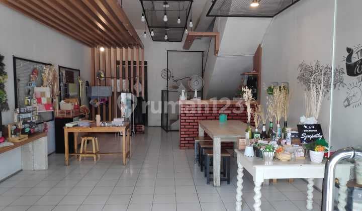 Ruko Cocok Untuk Resto atau Cafe di Taman Kopo Indah 2