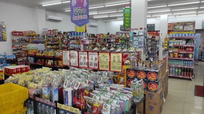 Ruko Lokasi Strategis Daerah Sangat Ramai di Taman Kopo Indah