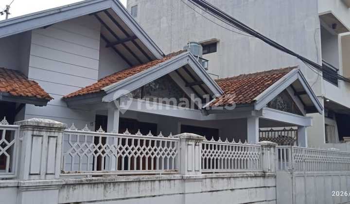 Disewakan Rumah Dekat Gedung Sate Kampus Itenas & Widyatama