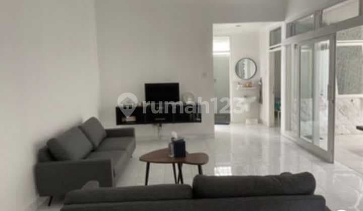 Furnished House in Singgasana Pradana Complex