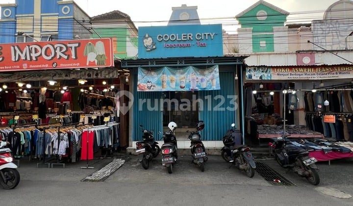 For Rent: Strategic Shop House in Dukuh Zamrud Housing Estate, Bekasi City