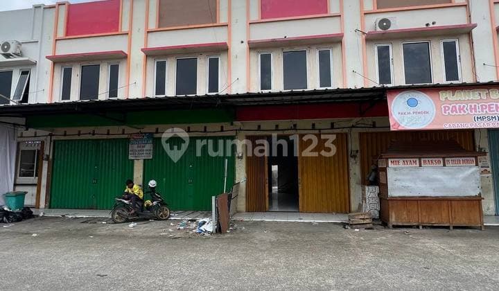 Ruko Sewa Gandeng Lokasi Ramai Murah di Cikarang Utara, Bekasi.