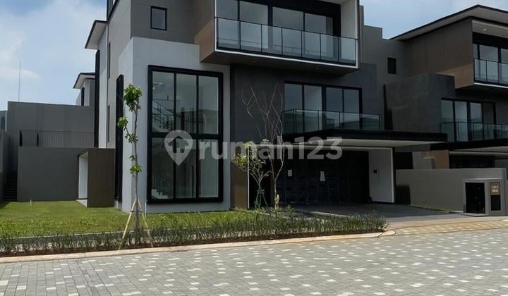 Rumah Sultan 4 Lantai Siap Huni Cluster Layton Navapark BSD City