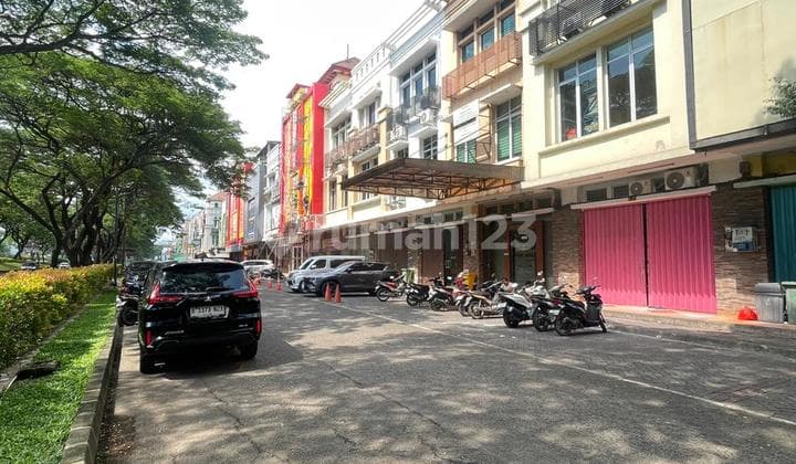 Most Affordable Shop-House Tol Boulevard BSD City - Road-Facing Ready to Use