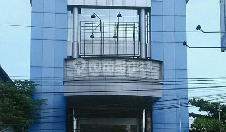 Ruang Usaha Gedung Kantor Tengah Kota