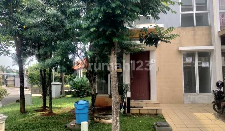 Dijual Rumah Hoek Cluster Milano Dekat Kolam.renang Daerah Gading Serpong