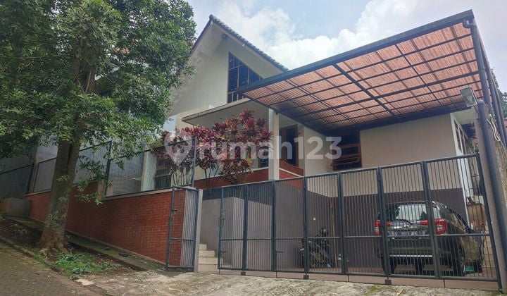 Rumah di jual Cepat Strategis Di Cisitu Dago