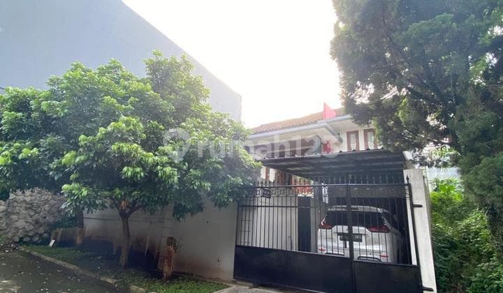 Attractive Antique House for Quick Sale in Setra Duta
