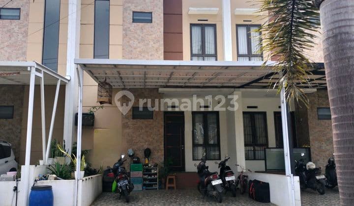 House for Sale Fast, Extremely Strategic in Haji Gopur Cluster